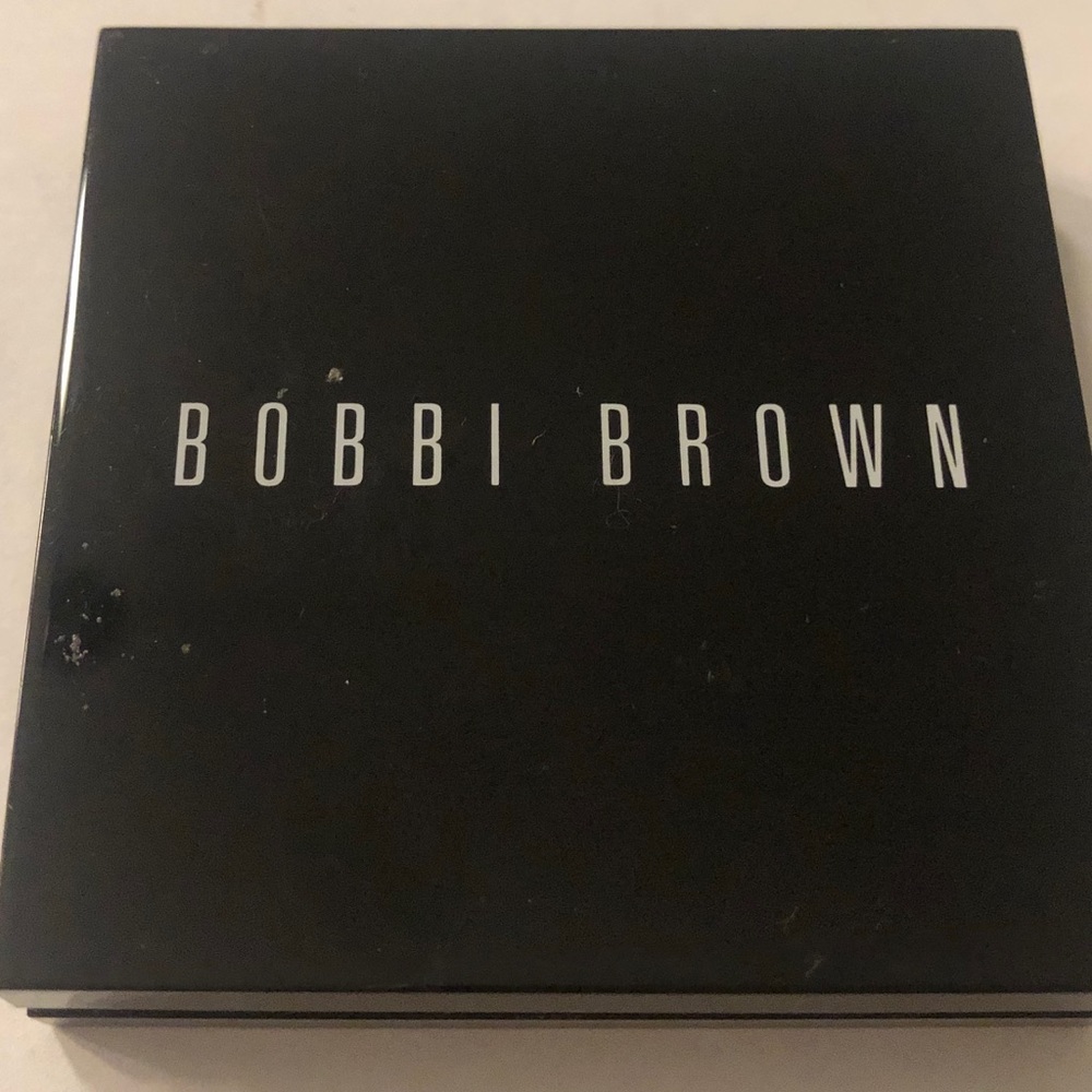 Bobbi Brown Brightening Blush in Bronze. - Picture 4 of 4